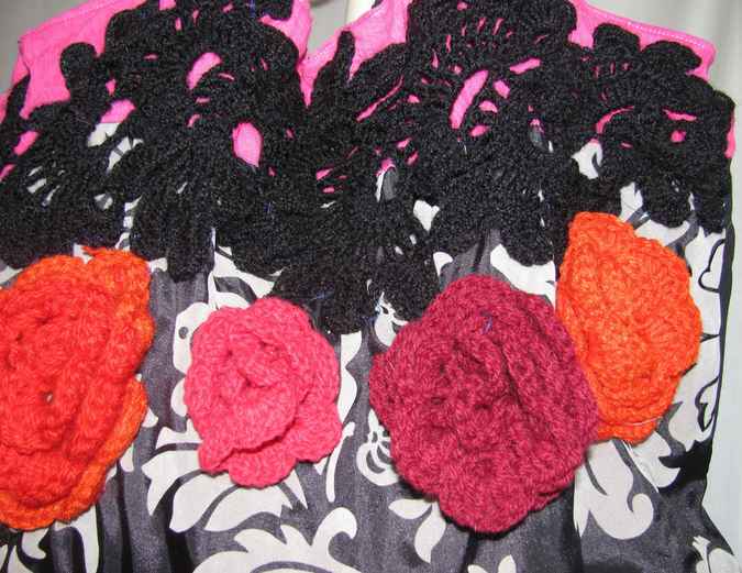 large image of art item: bag &ndash; black motif plant white flower crochet red