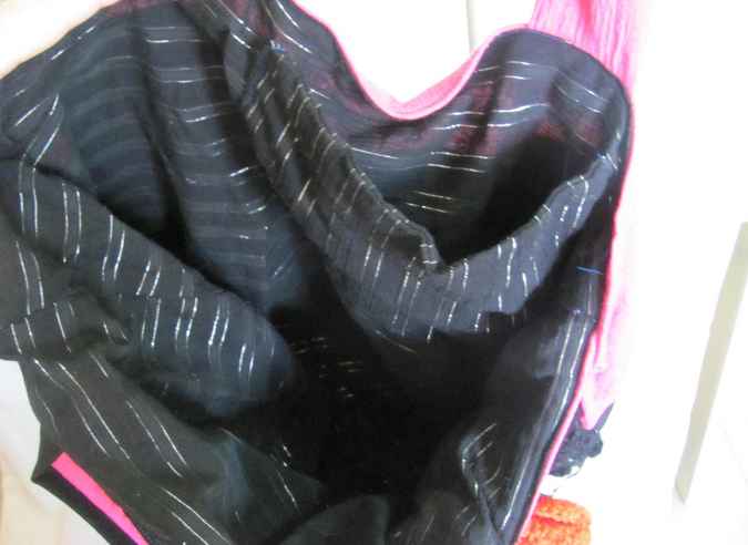 large image of art item: bag &ndash; black motif plant white flower crochet red