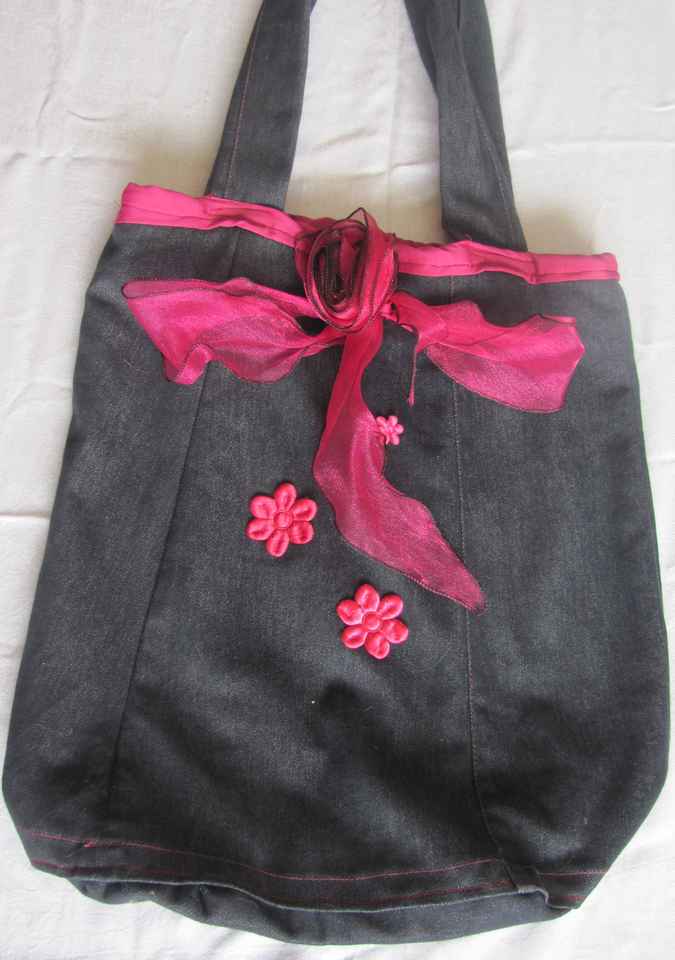 large image of art item: bag &ndash; black ribbon purple