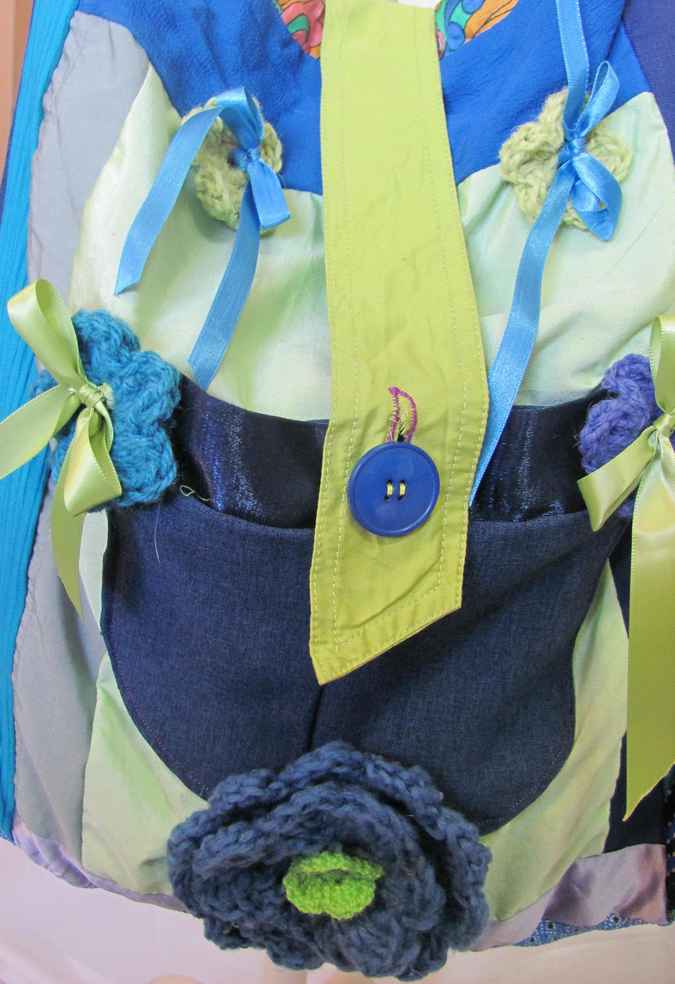 large image of art item: bag &ndash; blue quiltwork green blue