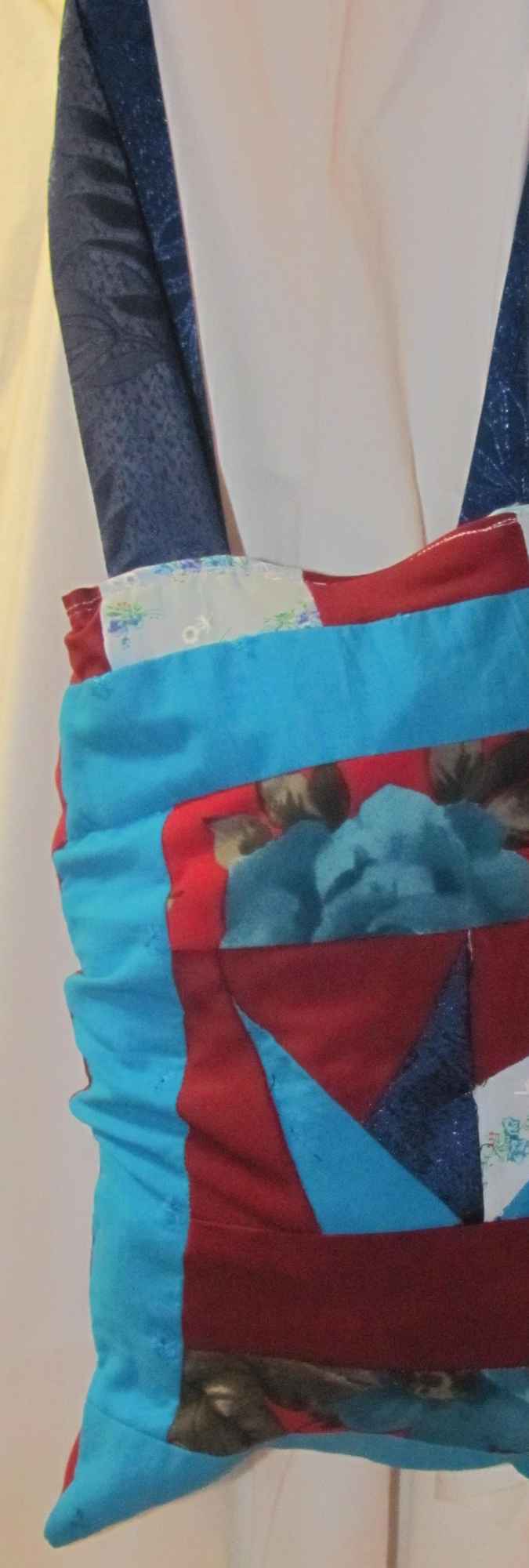 large image of art item: bag &ndash; blue red geometric