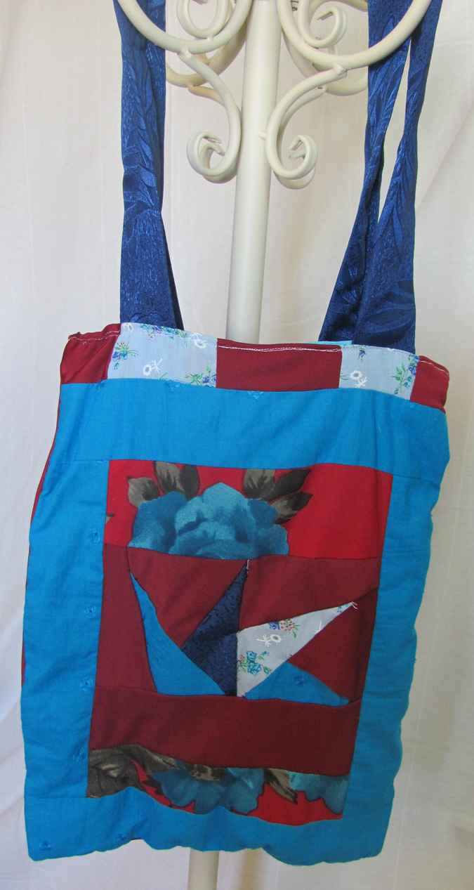 large image of art item: bag &ndash; blue red geometric