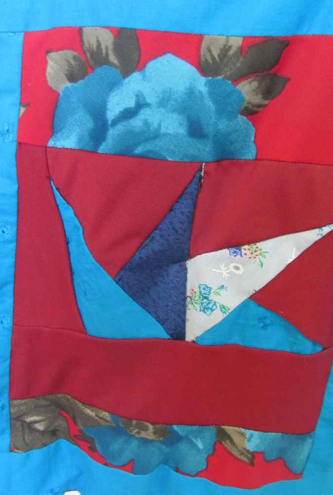 large image of art item: bag &ndash; blue red geometric