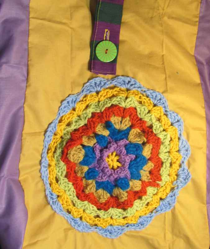 large image of art item: bag &ndash; button green circle crochet