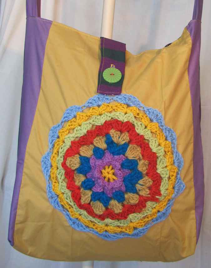 large image of art item: bag &ndash; button green circle crochet