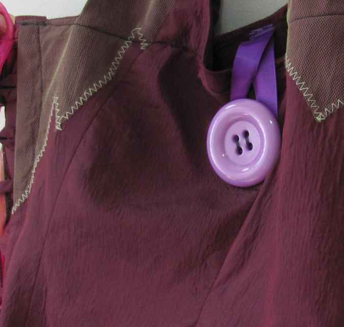 large image of art item: bag &ndash; button pink