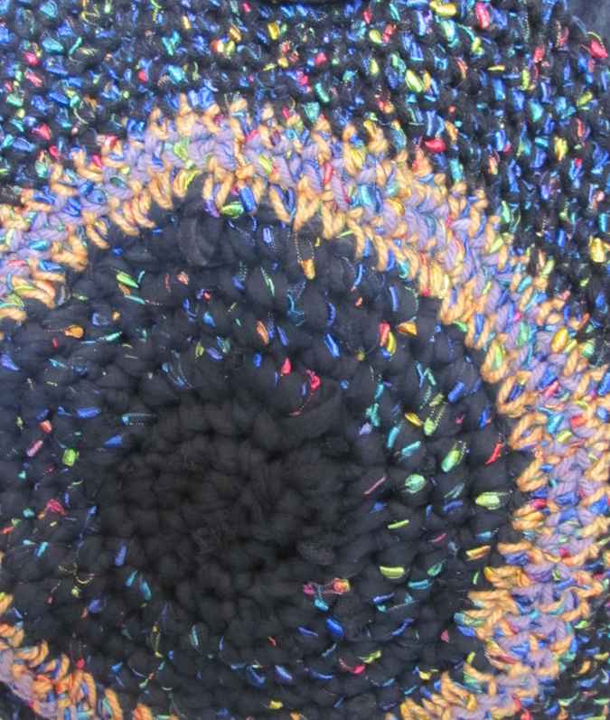 large image of art item: bag &ndash; button white black crochet disc