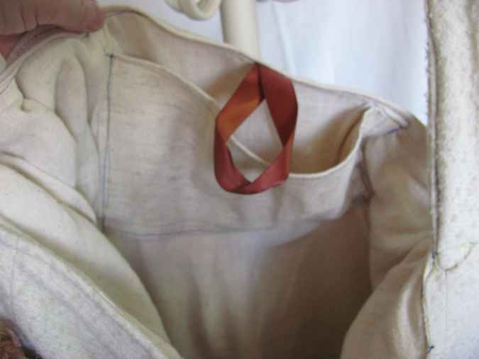 large image of art item: bag &ndash; button yellow crochet