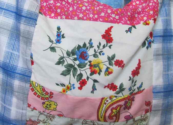 large image of art item: bag &ndash; checkered blue white with pink white quiltwork