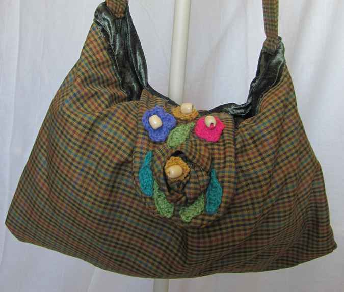 large image of art item: bag &ndash; checkered flowers with beads