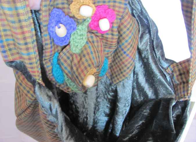 large image of art item: bag &ndash; checkered flowers with beads