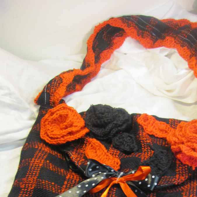 large image of art item: bag &ndash; checkered orange black