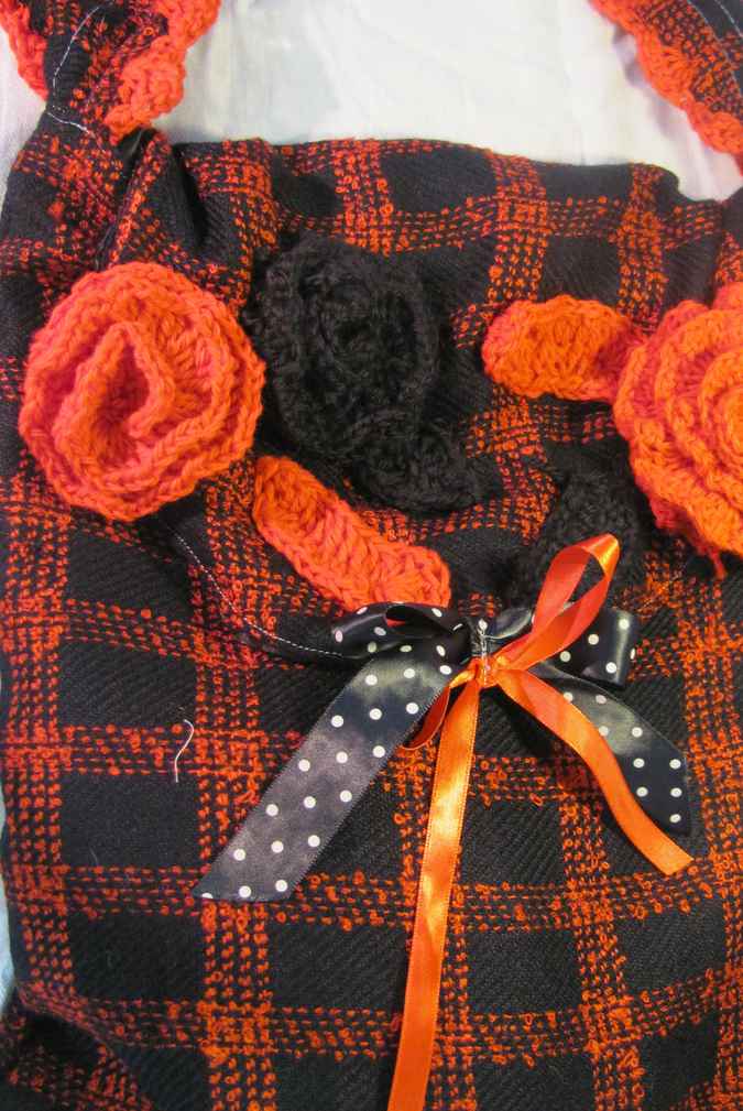 large image of art item: bag &ndash; checkered orange black