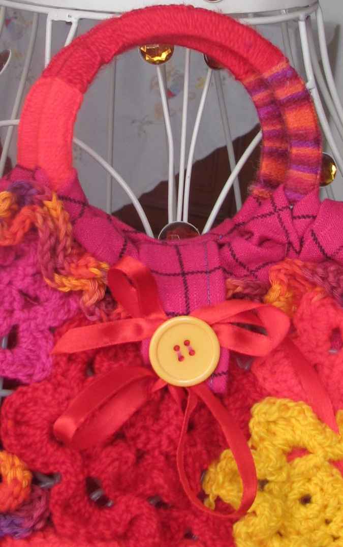large image of art item: bag &ndash; checkered pink crochet flowers red yellow