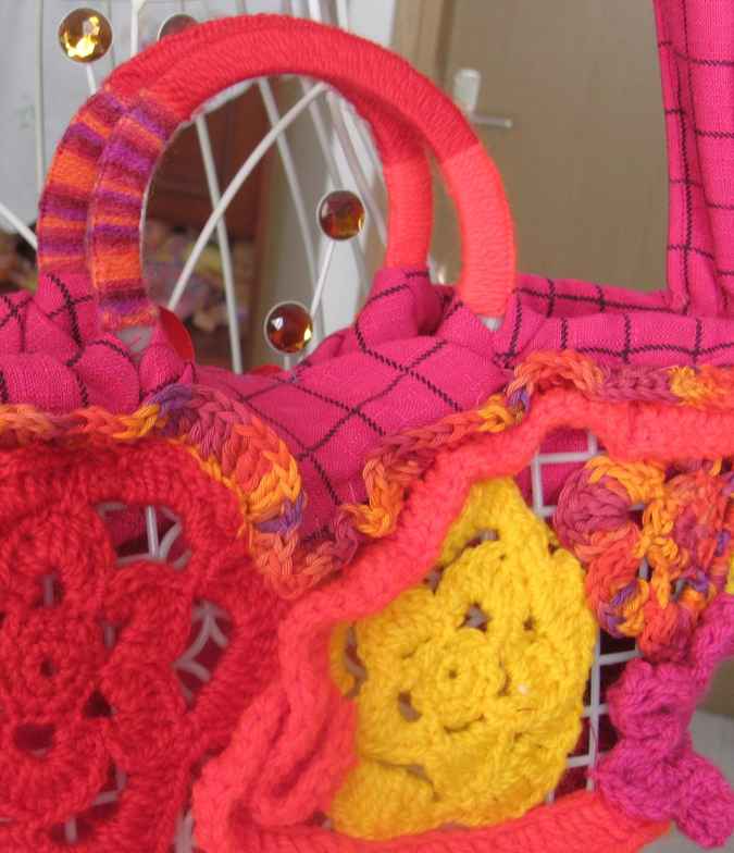 large image of art item: bag &ndash; checkered pink crochet flowers red yellow