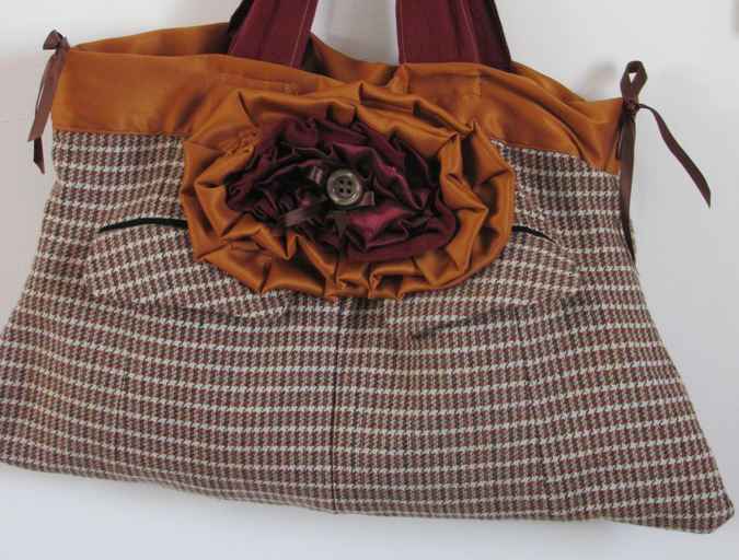 large image of art item: bag &ndash; checkered with orange crimson rose