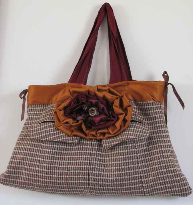 large image of art item: bag &ndash; checkered with orange crimson rose