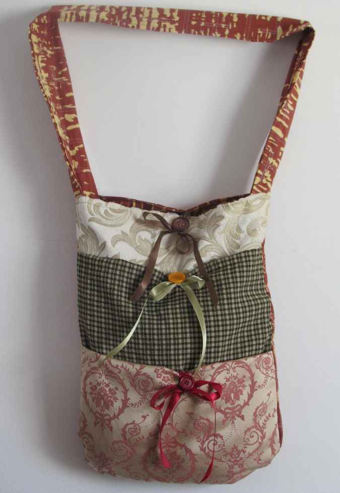 large image of art item: bag &ndash; checkered with quiltwork cream pink peach plant motif