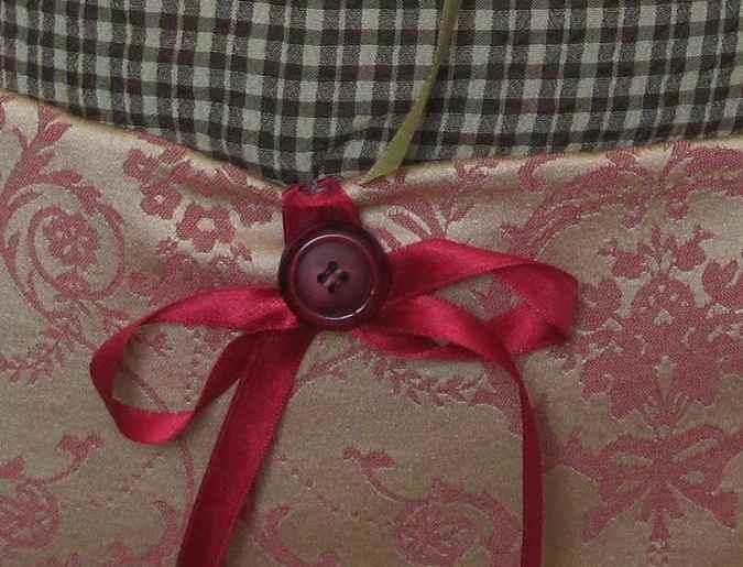 large image of art item: bag &ndash; checkered with quiltwork cream pink peach plant motif