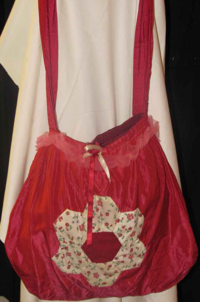 large image of art item: bag &ndash; crimson hexagons quiltwork