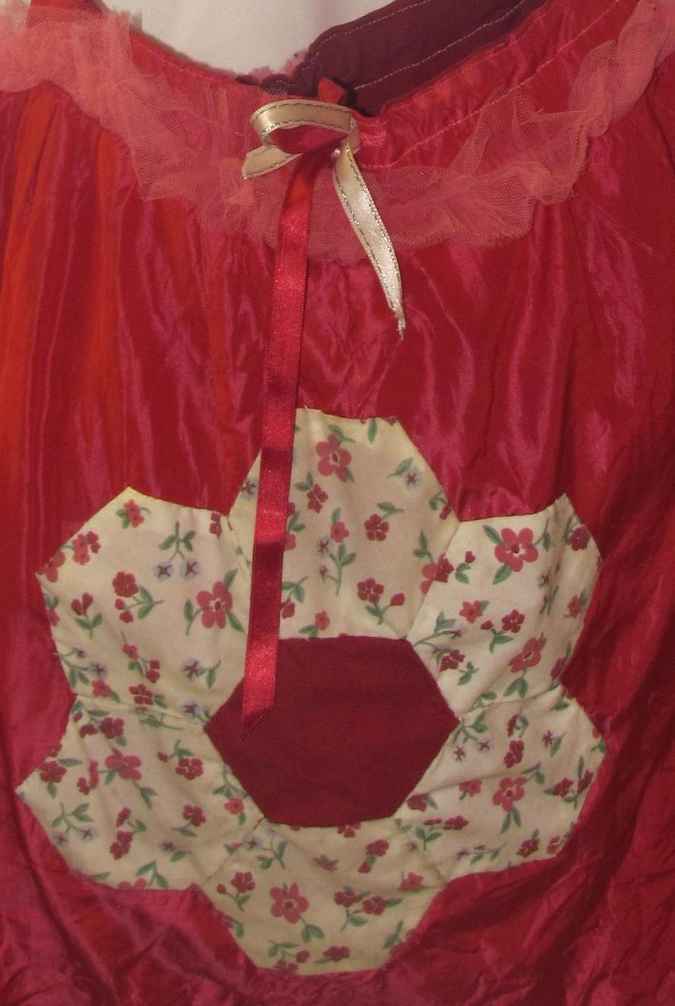 large image of art item: bag &ndash; crimson hexagons quiltwork