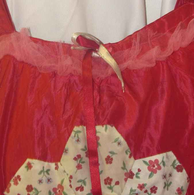 large image of art item: bag &ndash; crimson hexagons quiltwork