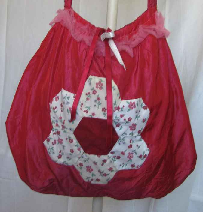 large image of art item: bag &ndash; crimson hexagons quiltwork