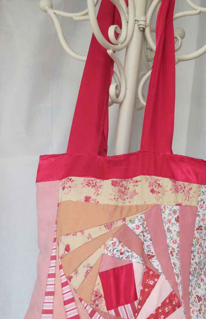 large image of art item: bag &ndash; crimson pink cream geometric spiral