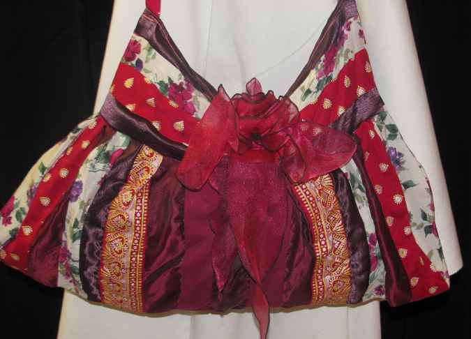 large image of art item: bag &ndash; crimson stripes with ribbon