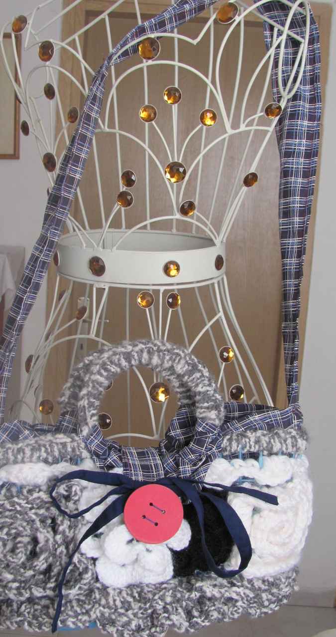 large image of art item: bag &ndash; crochet black white button red ribbon