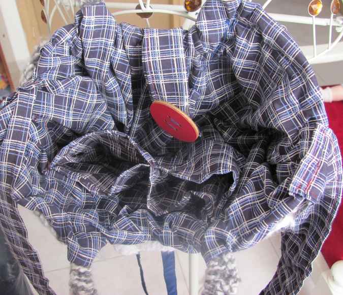 large image of art item: bag &ndash; crochet black white button red ribbon