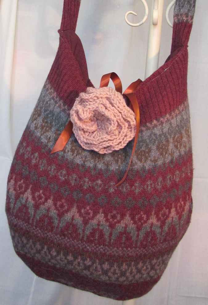 large image of art item: bag &ndash; crochet crimson flower peach
