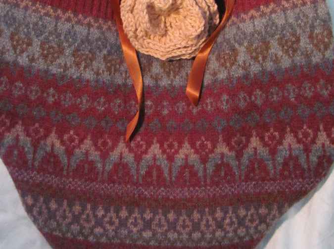 large image of art item: bag &ndash; crochet crimson flower peach