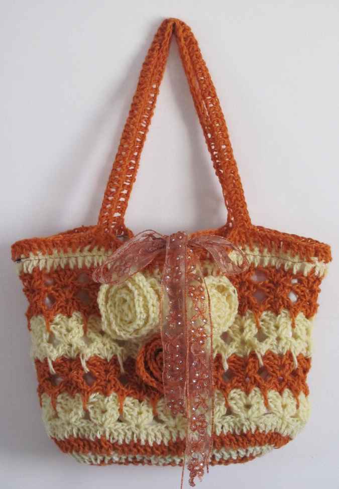 large image of art item: bag &ndash; crochet orange cream