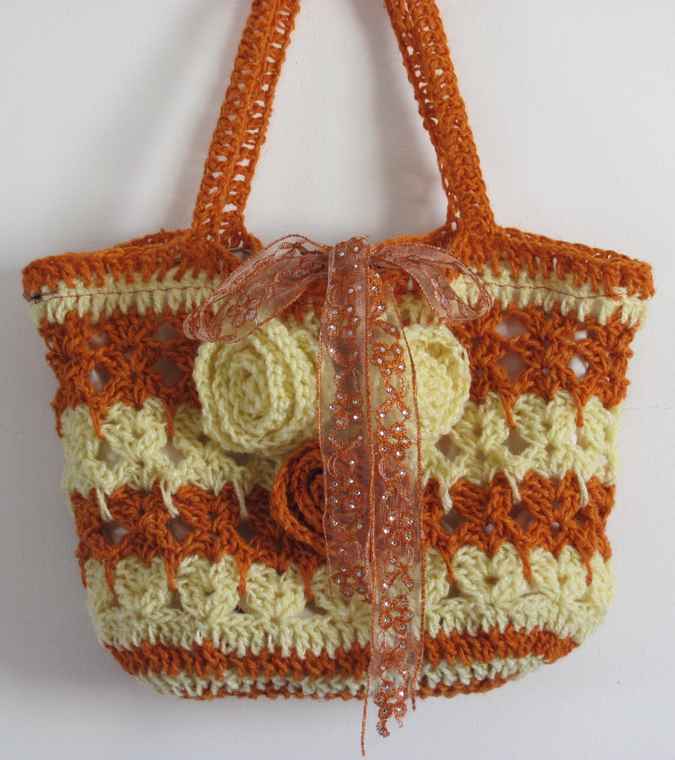 large image of art item: bag &ndash; crochet orange cream