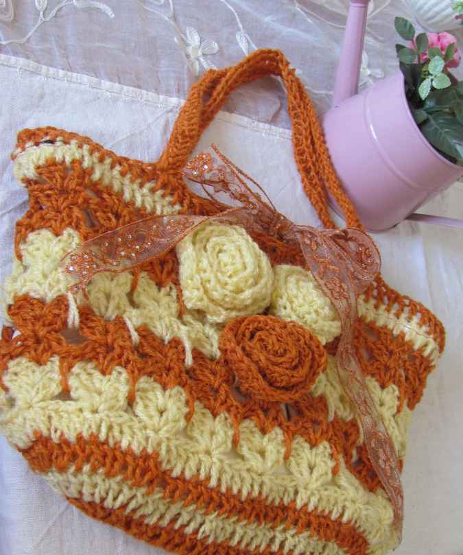 large image of art item: bag &ndash; crochet orange cream