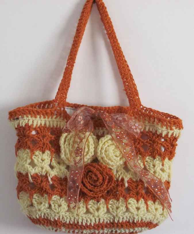 large image of art item: bag &ndash; crochet orange cream