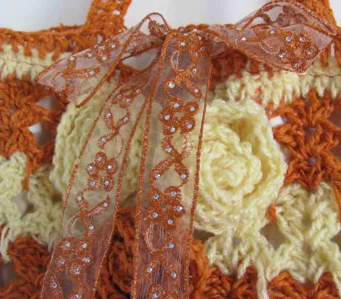large image of art item: bag &ndash; crochet orange cream