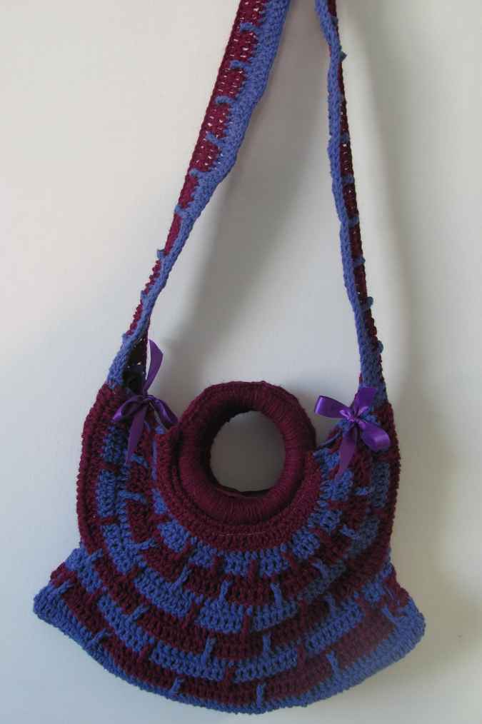 large image of art item: bag &ndash; crochet purple blue