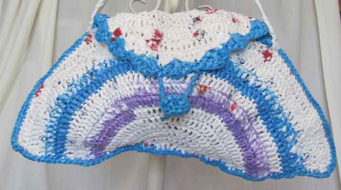 large image of art item: bag &ndash; crochet white blue