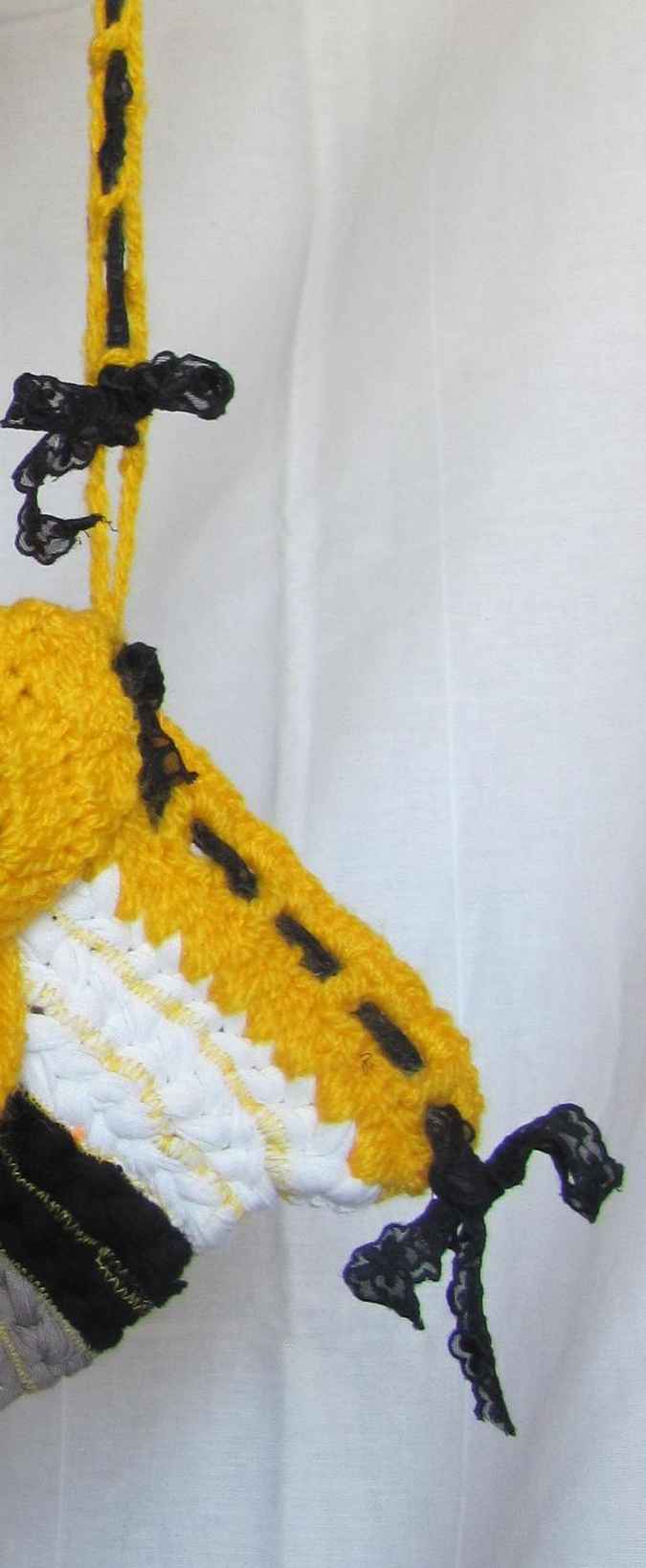 large image of art item: bag &ndash; crochet yellow black white