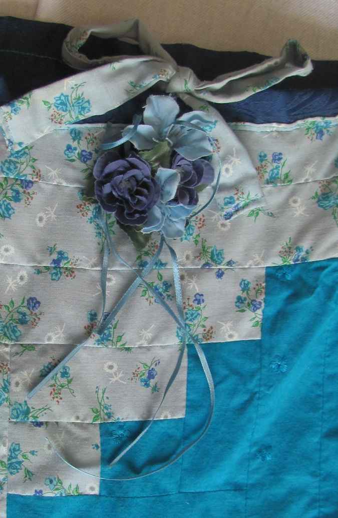 large image of art item: bag &ndash; diagonal turquoise white