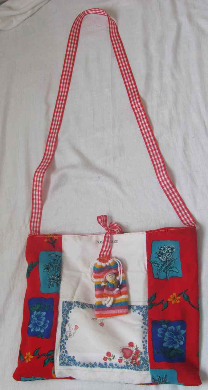 large image of art item: bag &ndash; doll crochet