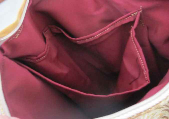 large image of art item: bag &ndash; embroidery flowers red blue