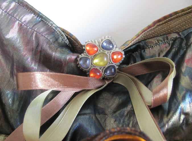 large image of art item: bag &ndash; gold with ribbons