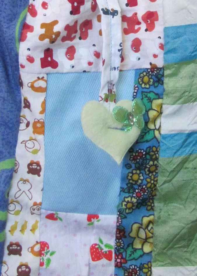 large image of art item: bag &ndash; heart green