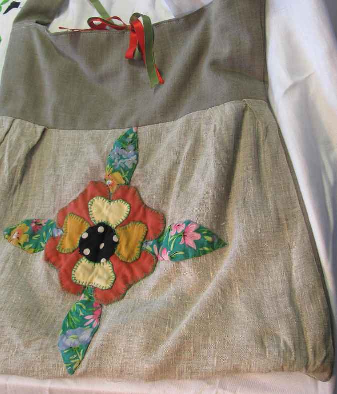 large image of art item: bag &ndash; khaki with colorful quiltted flower