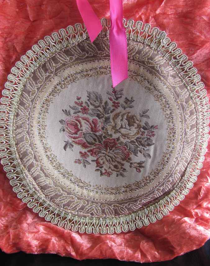 large image of art item: bag &ndash; peach quilt brownish disc