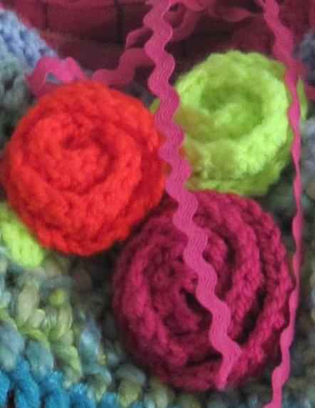 large image of art item: bag &ndash; pink with crochet