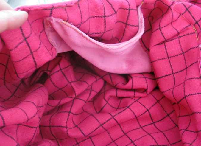 large image of art item: bag &ndash; pink with crochet